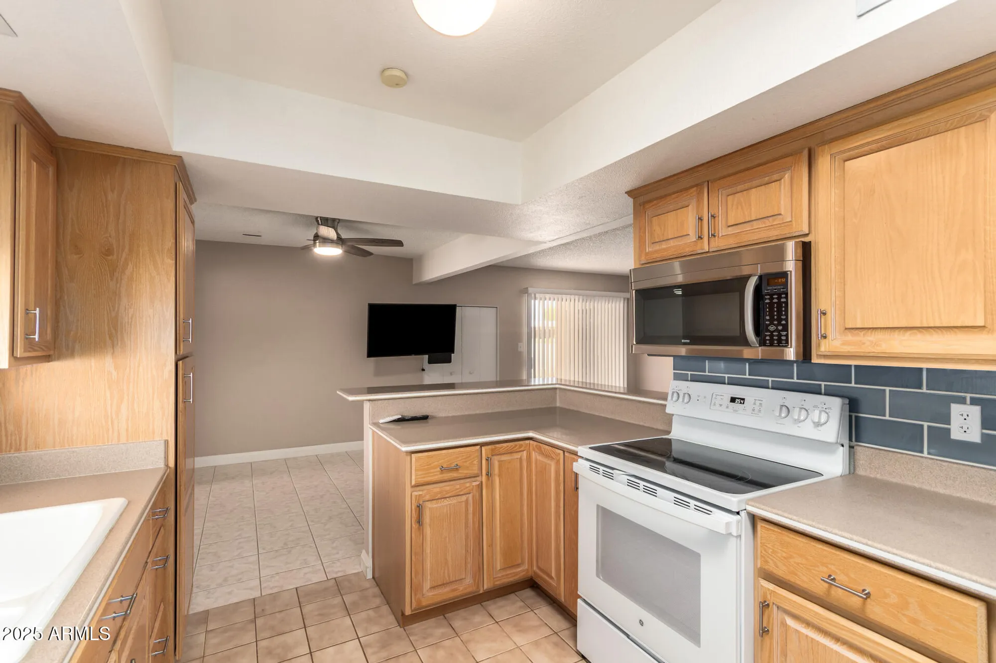 Property Slideshow image 7 of 35 | 9205 e citrus ln, Sun Lakes, AZ, 85248