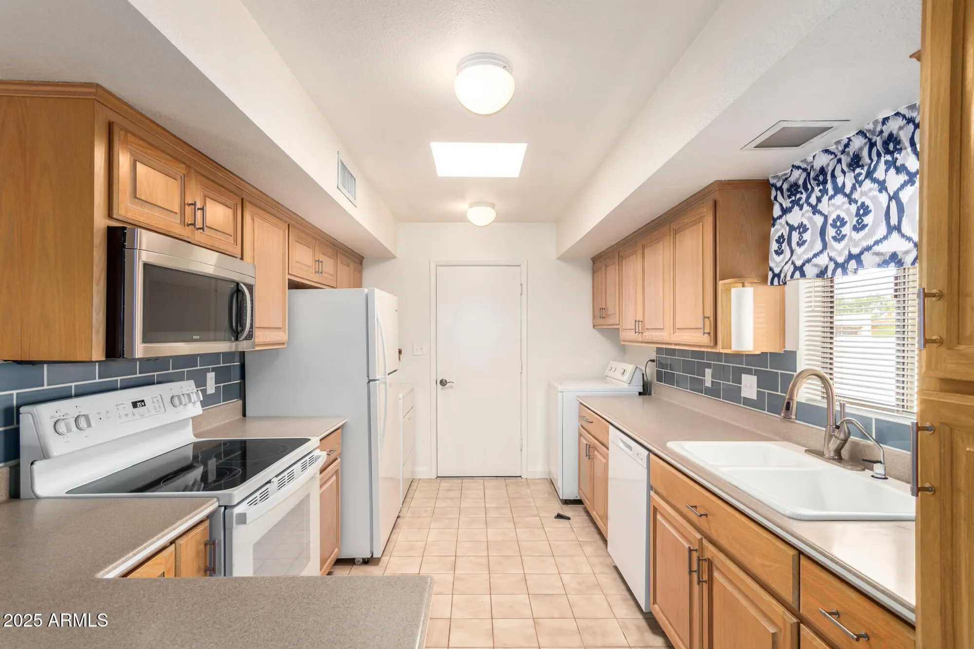 Property Slideshow image 6 of 35 | 9205 e citrus ln, Sun Lakes, AZ, 85248