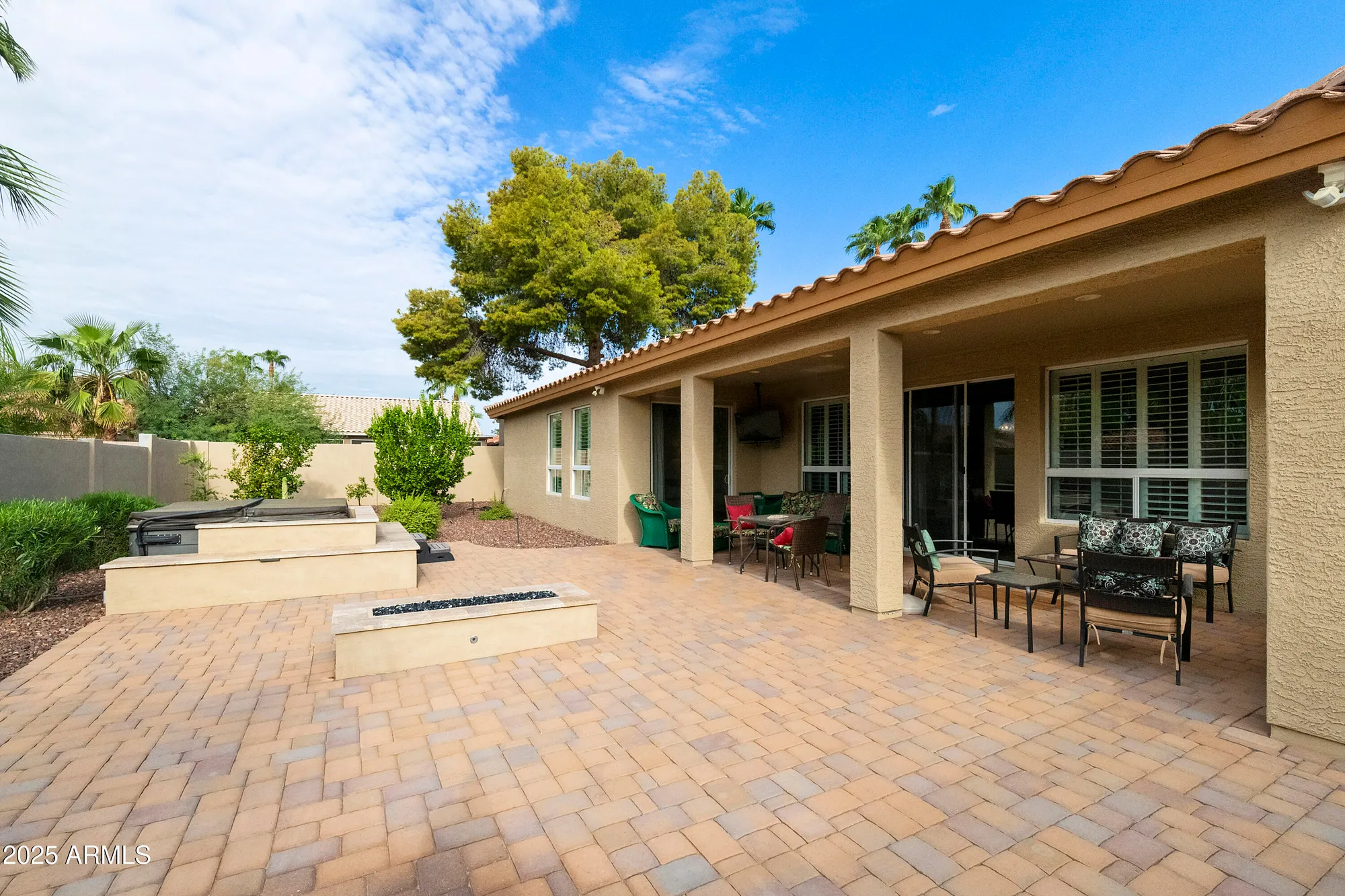 Property Slideshow image 4 of 69 | 10061 e coopers hawk dr, Sun Lakes, AZ, 85248