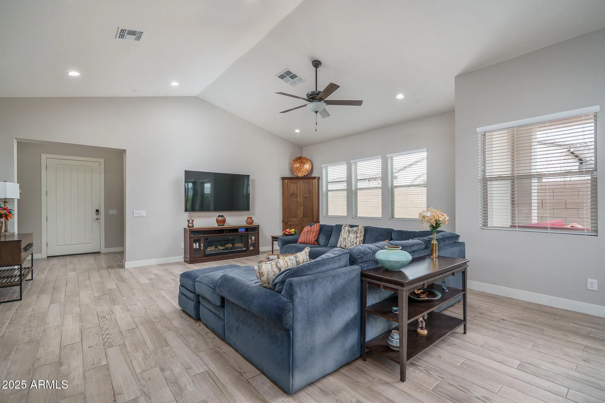 Property Slideshow image 6 of 54 | 11531 n jerome st, Surprise, AZ, 85388