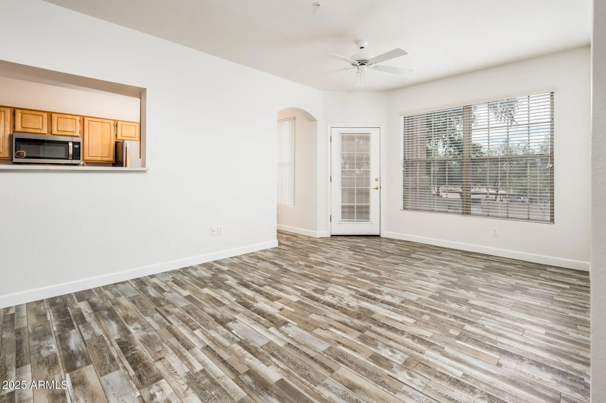 Property Slideshow image 10 of 42 | 14950 w mountain view blvd 6206, Surprise, AZ, 85374