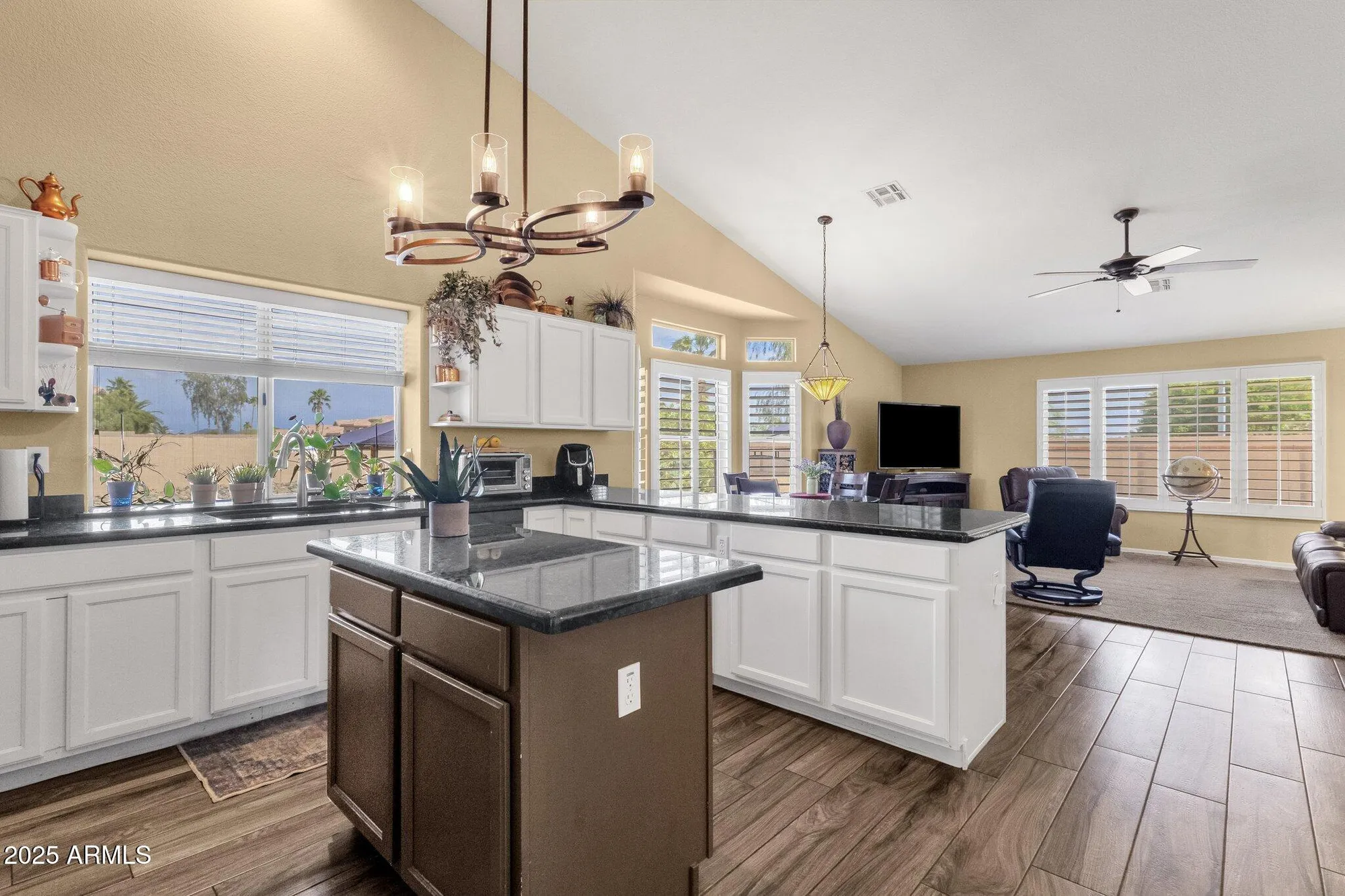 Property Slideshow image 24 of 51 | 19791 n 86th dr, Peoria, AZ, 85382