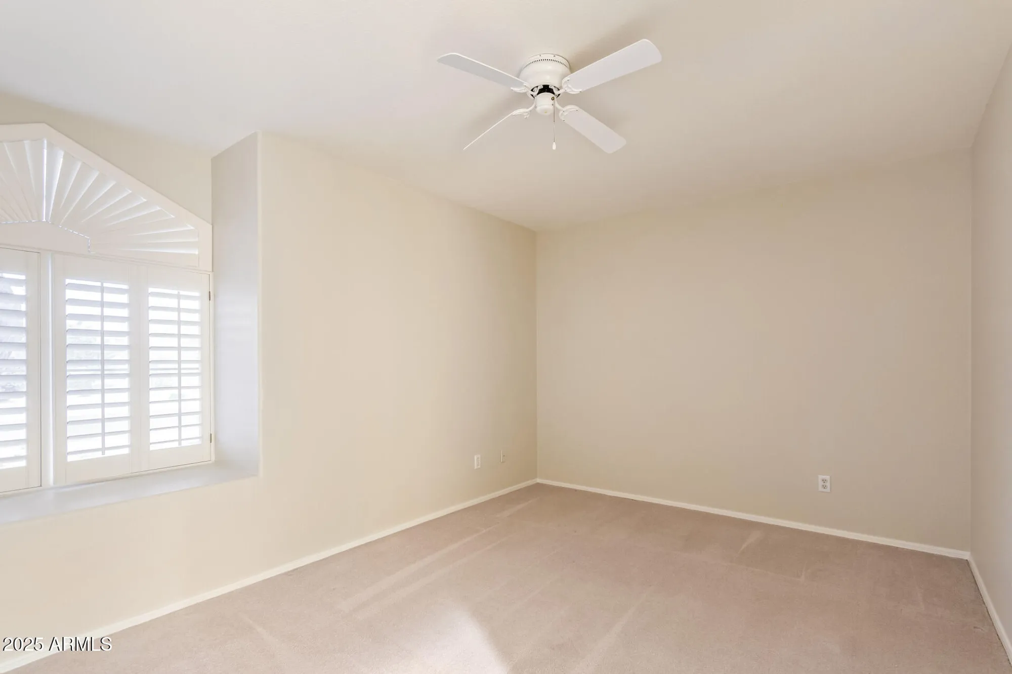 Property Slideshow image 27 of 35 | 15596 w flower ct, Goodyear, AZ, 85395