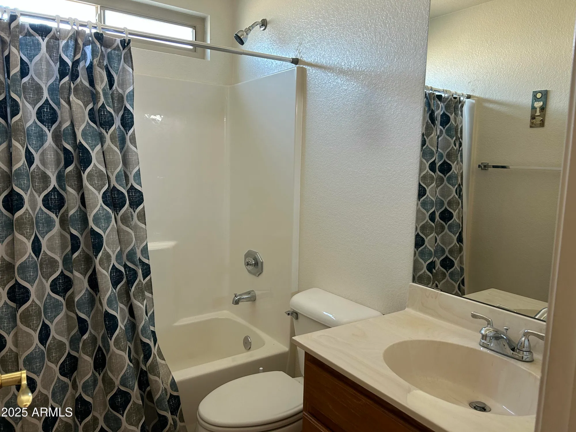 Property Slideshow image 5 of 28 | 1807 e lindrick dr, Chandler, AZ, 85249