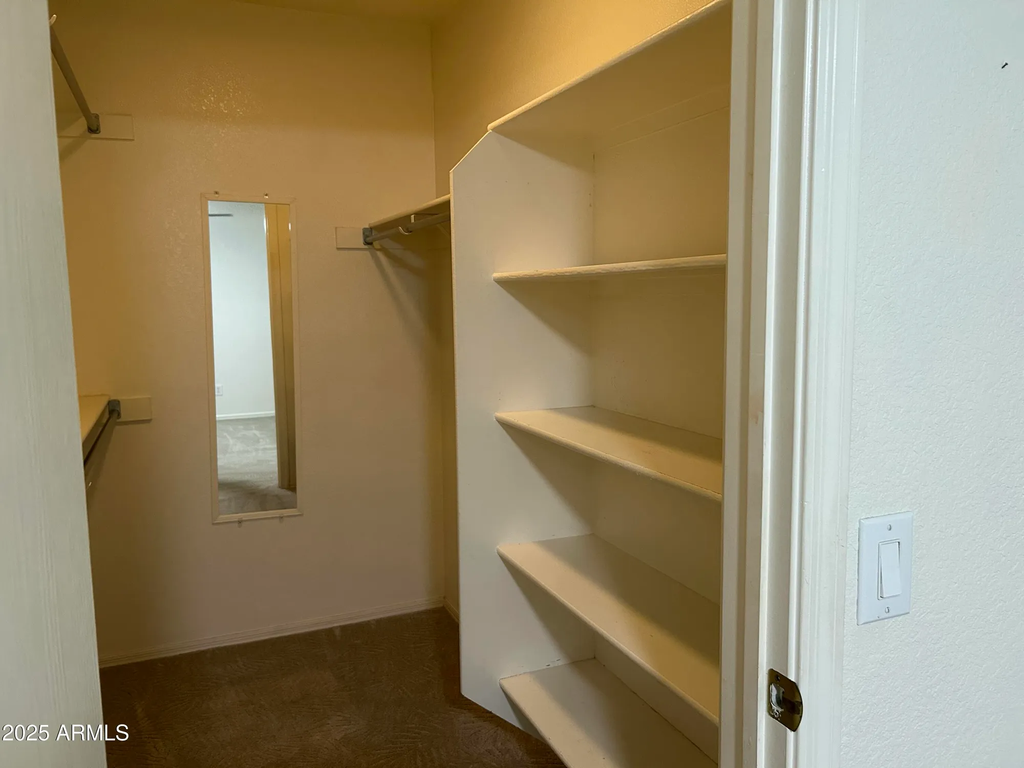 Property Slideshow image 12 of 28 | 1807 e lindrick dr, Chandler, AZ, 85249