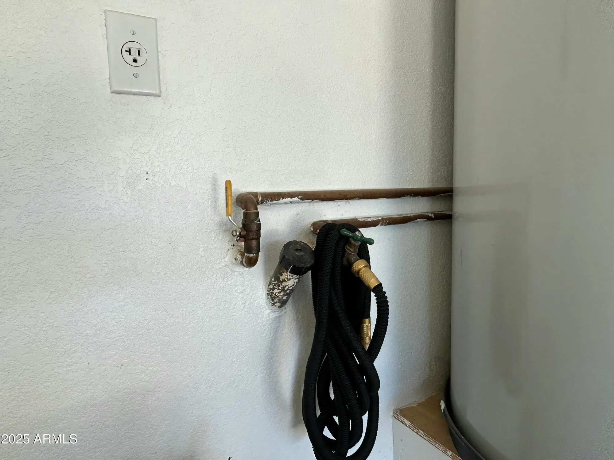 Property Slideshow image 18 of 28 | 1807 e lindrick dr, Chandler, AZ, 85249