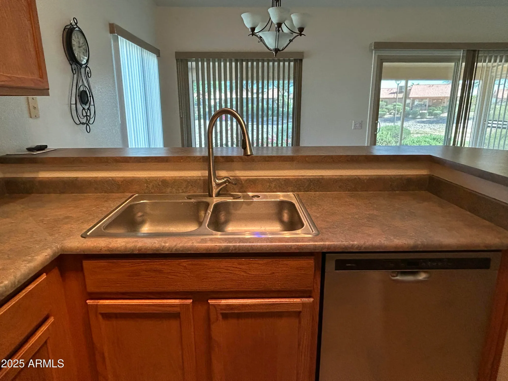 Property Slideshow image 19 of 28 | 1807 e lindrick dr, Chandler, AZ, 85249