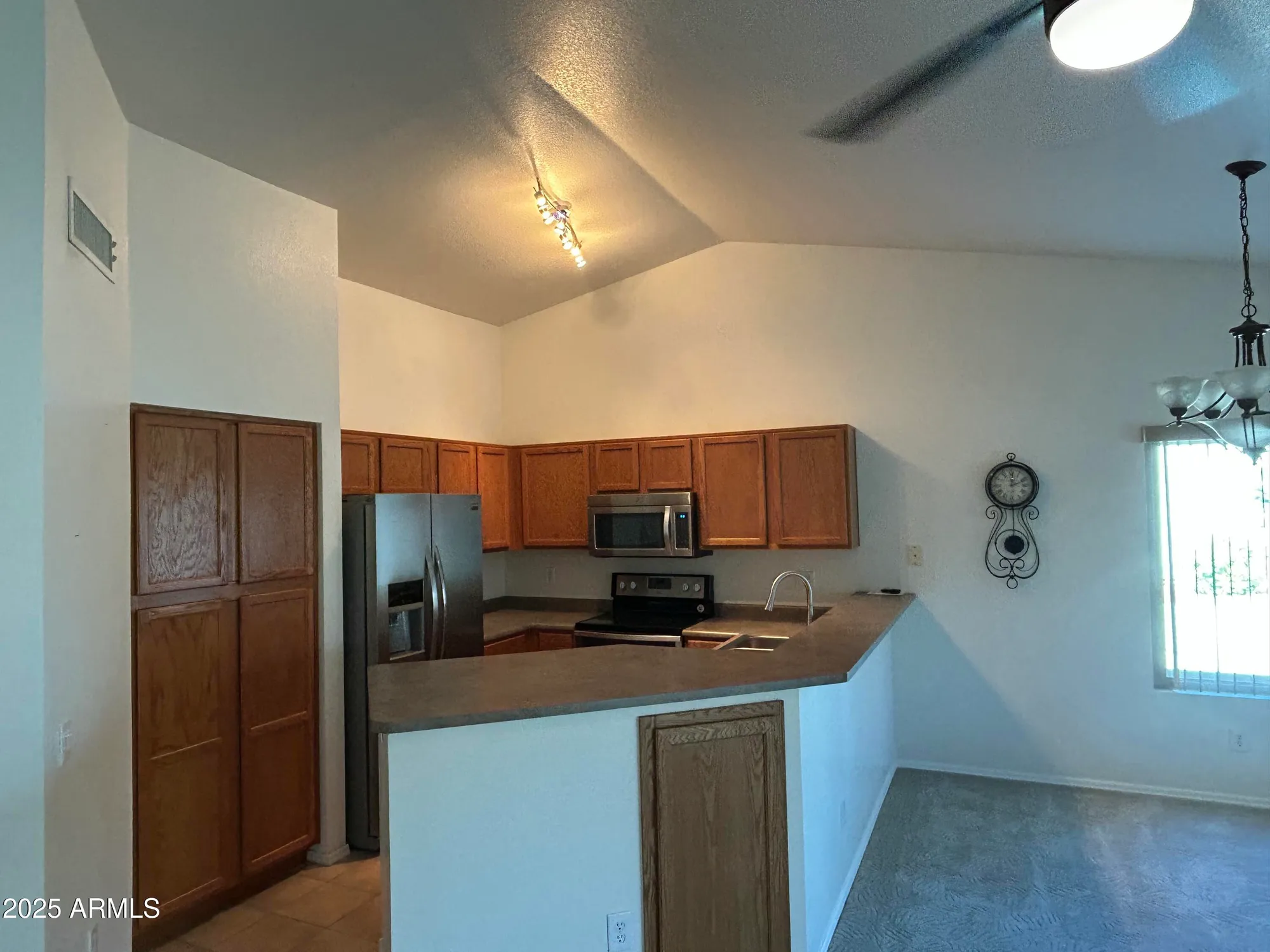 Property Slideshow image 25 of 28 | 1807 e lindrick dr, Chandler, AZ, 85249