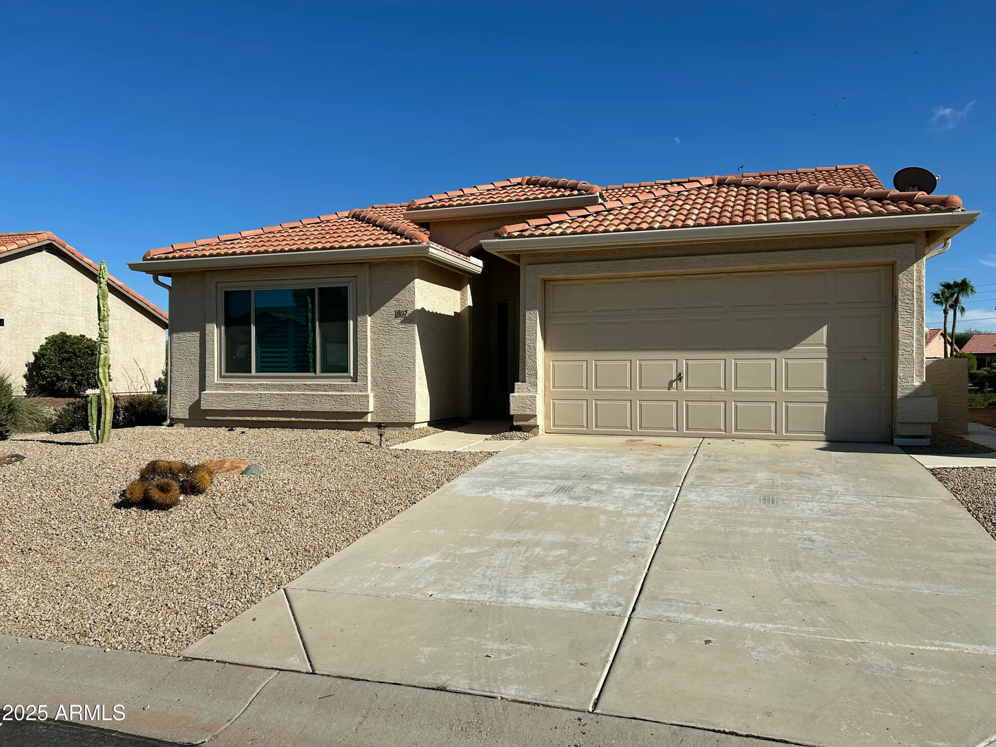 Property Slideshow image 1 of 28 | 1807 e lindrick dr, Chandler, AZ, 85249
