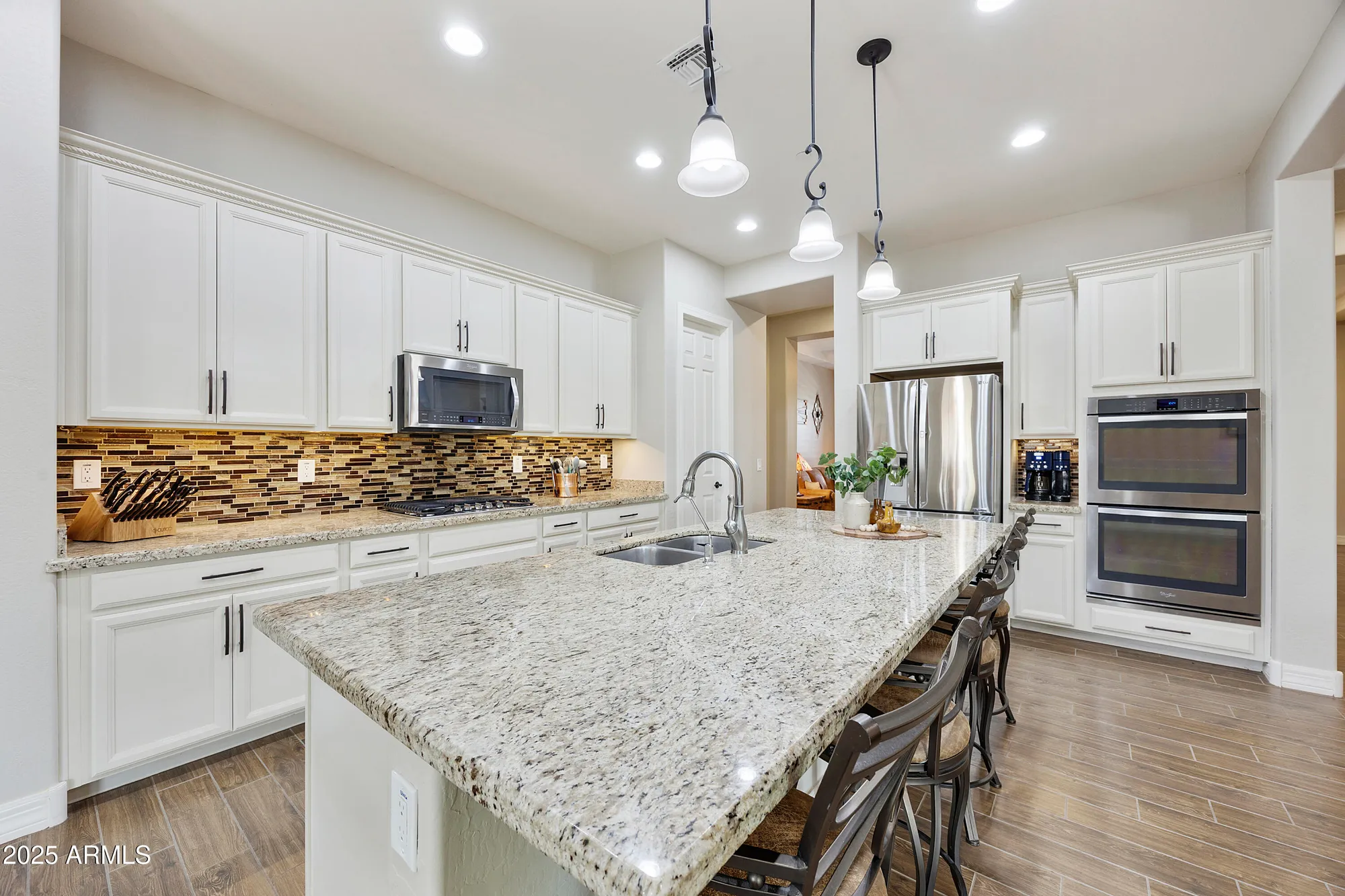 Property Slideshow image 4 of 68 | 10049 e topaz ave, Mesa, AZ, 85212