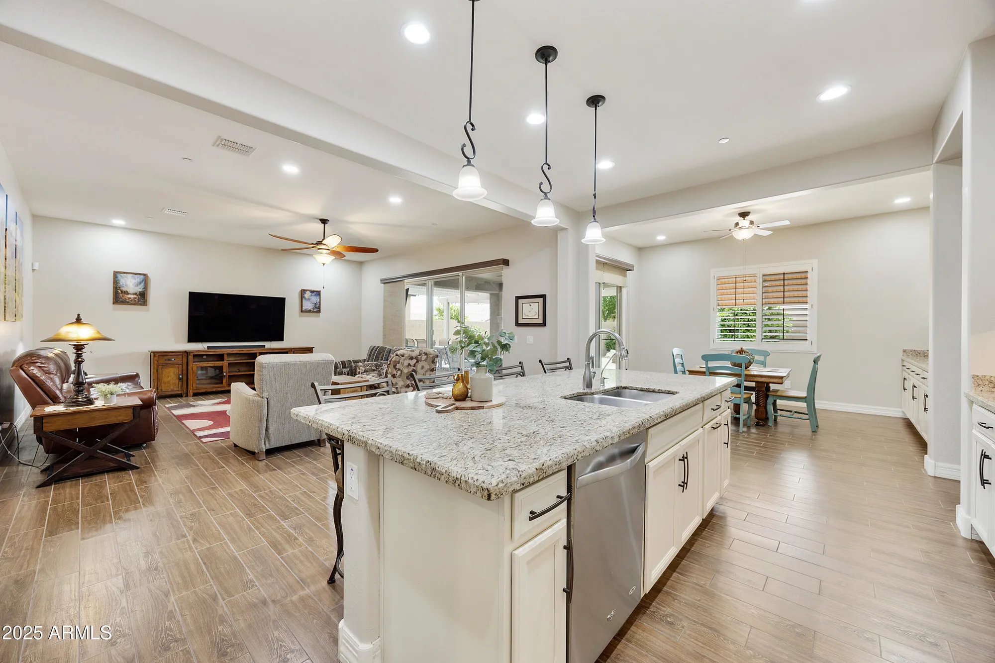 Property Slideshow image 6 of 68 | 10049 e topaz ave, Mesa, AZ, 85212