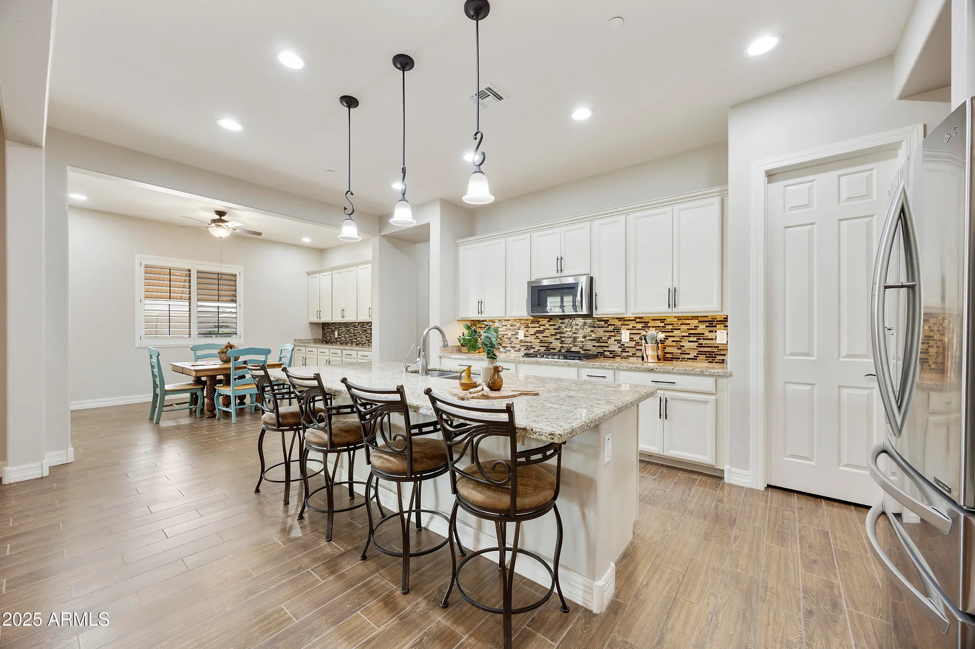 Property Slideshow image 9 of 68 | 10049 e topaz ave, Mesa, AZ, 85212