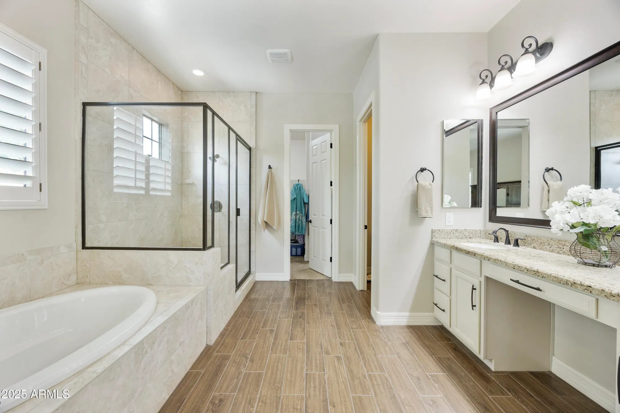 Property Slideshow image 15 of 68 | 10049 e topaz ave, Mesa, AZ, 85212
