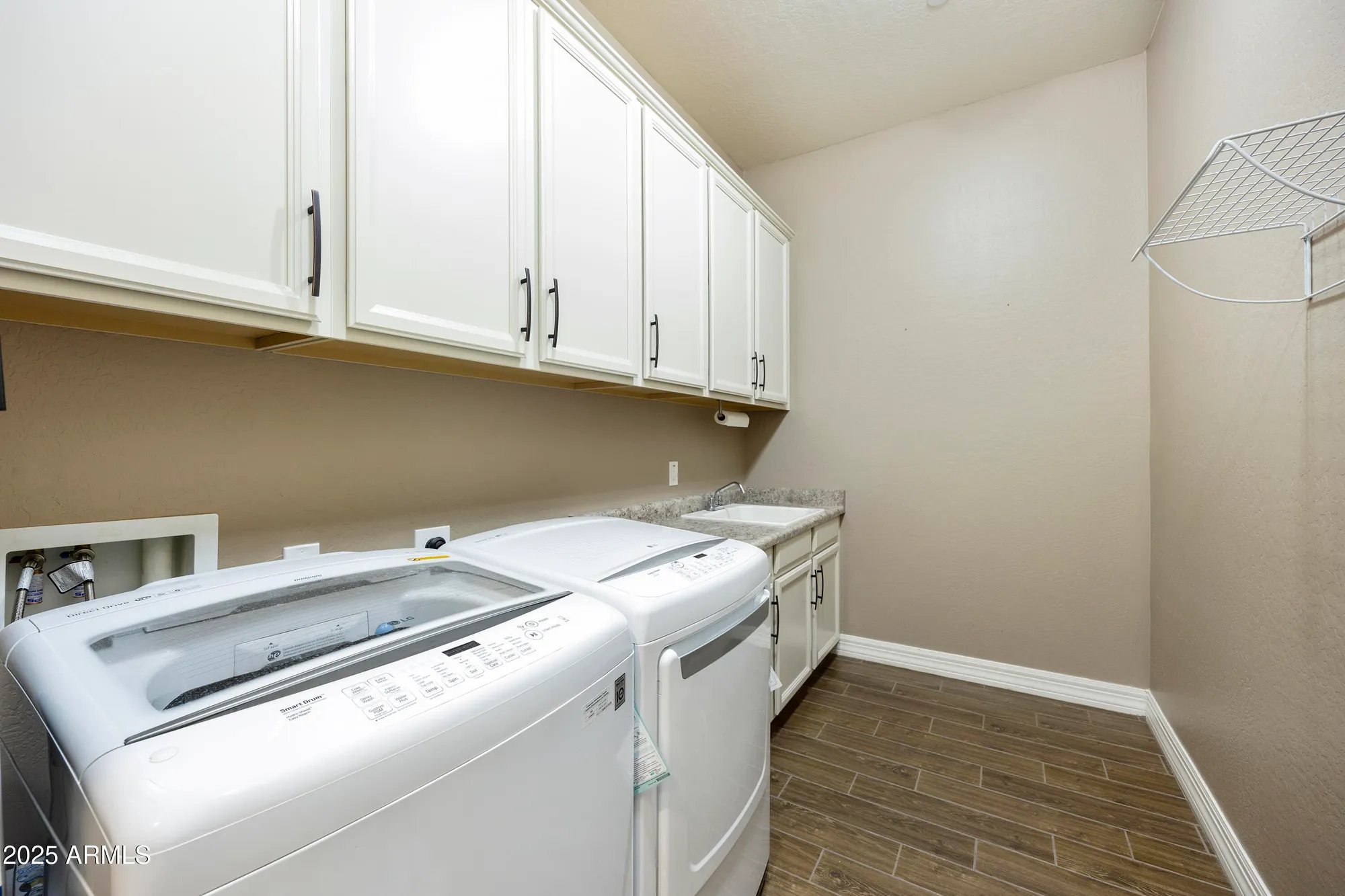 Property Slideshow image 31 of 68 | 10049 e topaz ave, Mesa, AZ, 85212