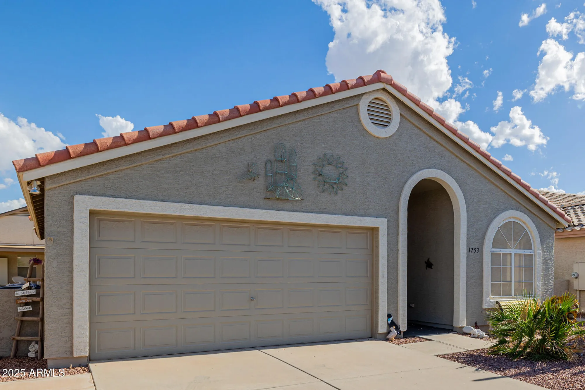 Property Slideshow image 2 of 49 | 1753 e palm beach dr, Chandler, AZ, 85249