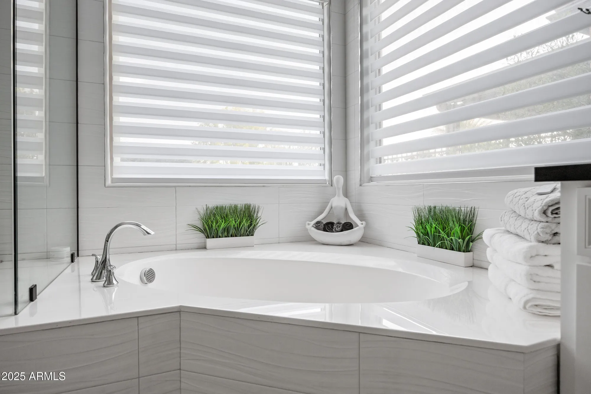 Property Slideshow image 35 of 71 | 351 e santa lucia ln, Queen Creek, AZ, 85140