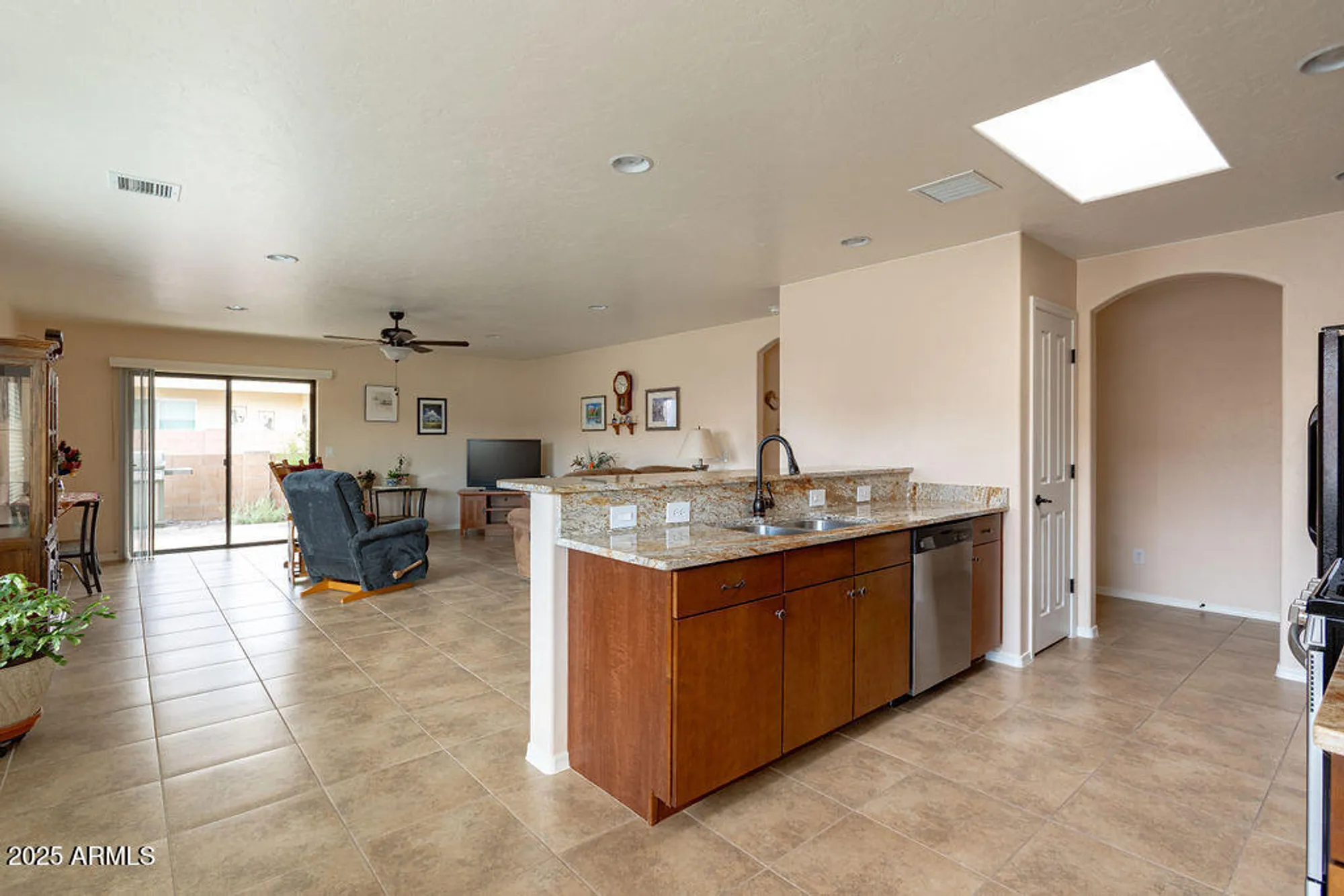 Property Slideshow image 9 of 42 | 762 s clubhouse ln, Sierra Vista, AZ, 85635