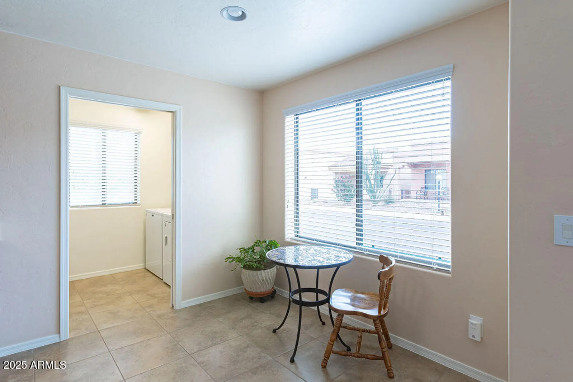 Property Slideshow image 14 of 42 | 762 s clubhouse ln, Sierra Vista, AZ, 85635