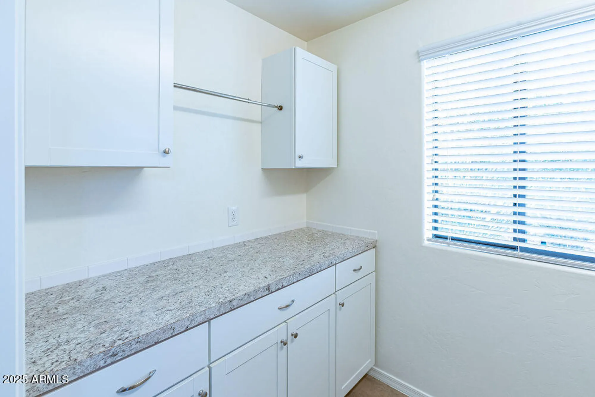 Property Slideshow image 12 of 42 | 762 s clubhouse ln, Sierra Vista, AZ, 85635