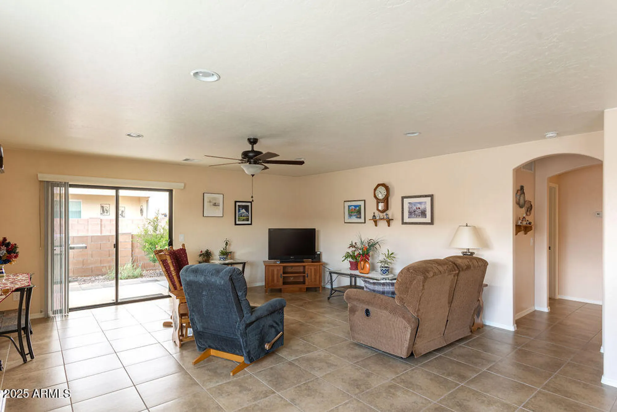 Property Slideshow image 16 of 42 | 762 s clubhouse ln, Sierra Vista, AZ, 85635