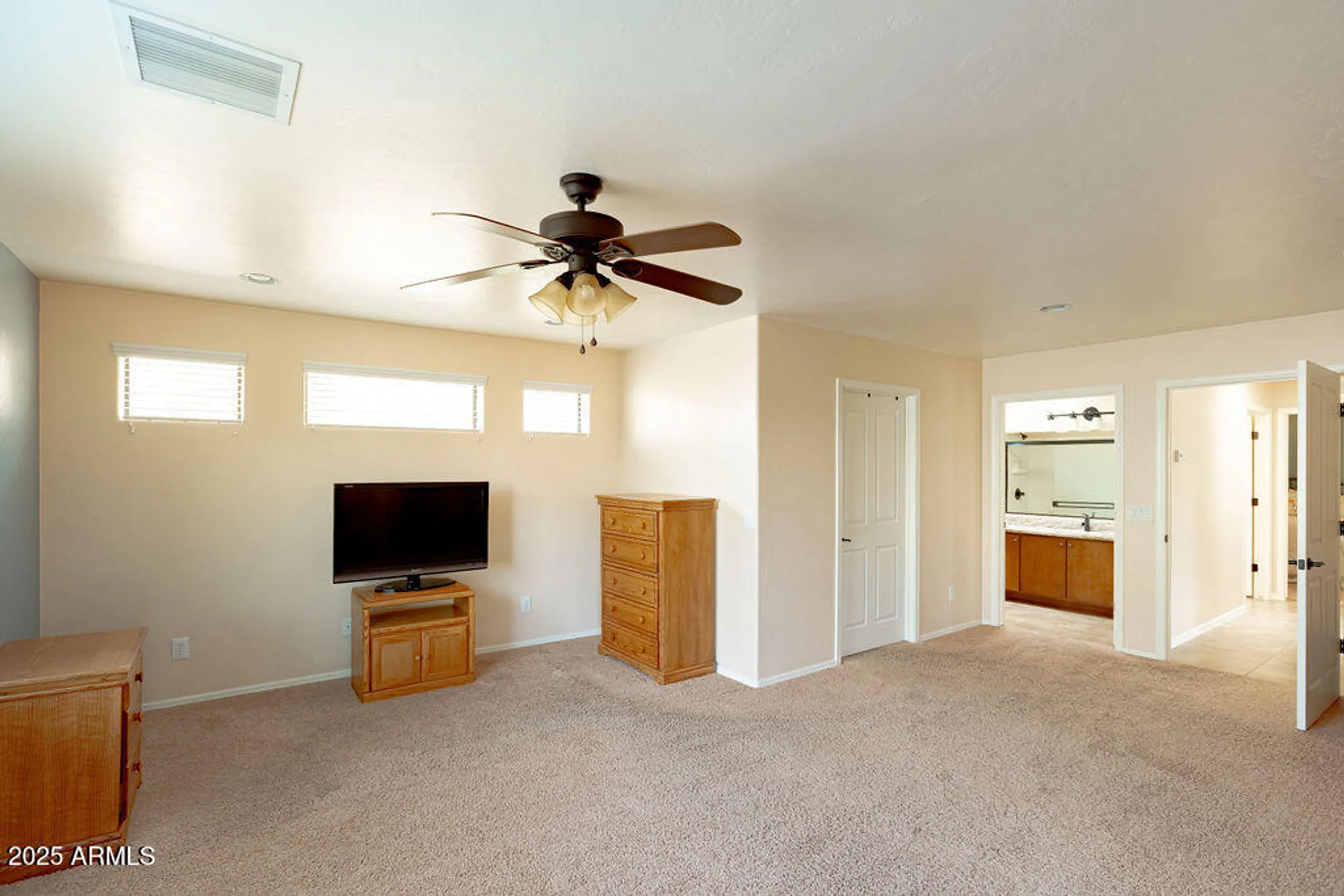 Property Slideshow image 23 of 42 | 762 s clubhouse ln, Sierra Vista, AZ, 85635