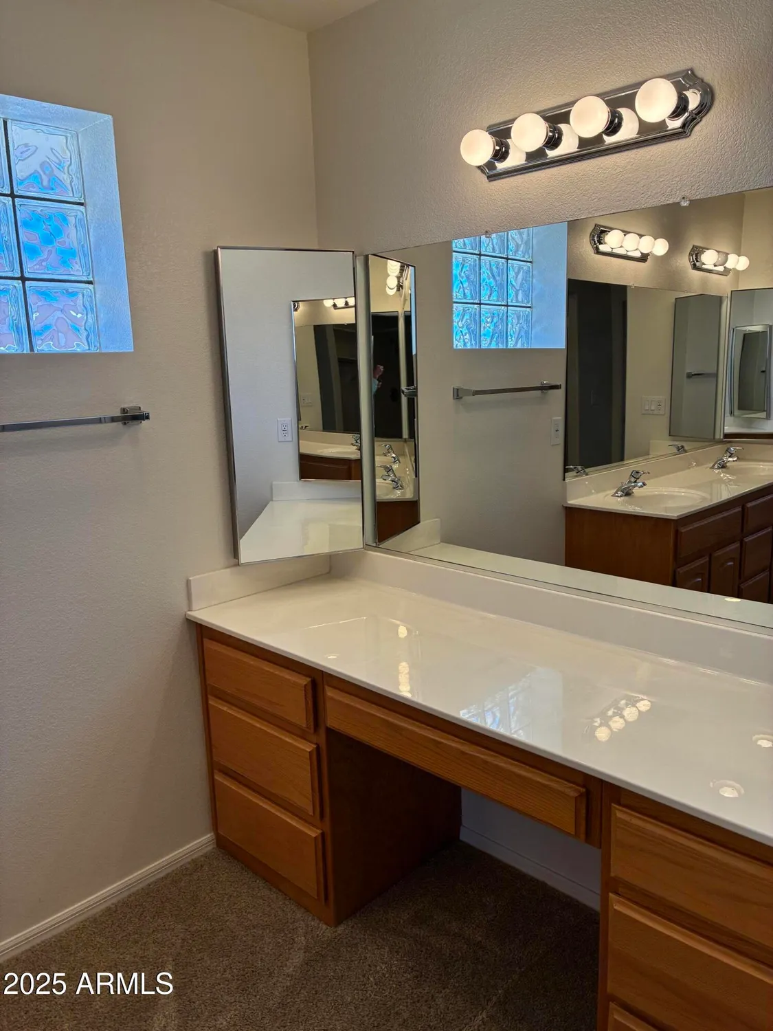 Property Slideshow image 23 of 32 | 11259 e medina ave, Mesa, AZ, 85209