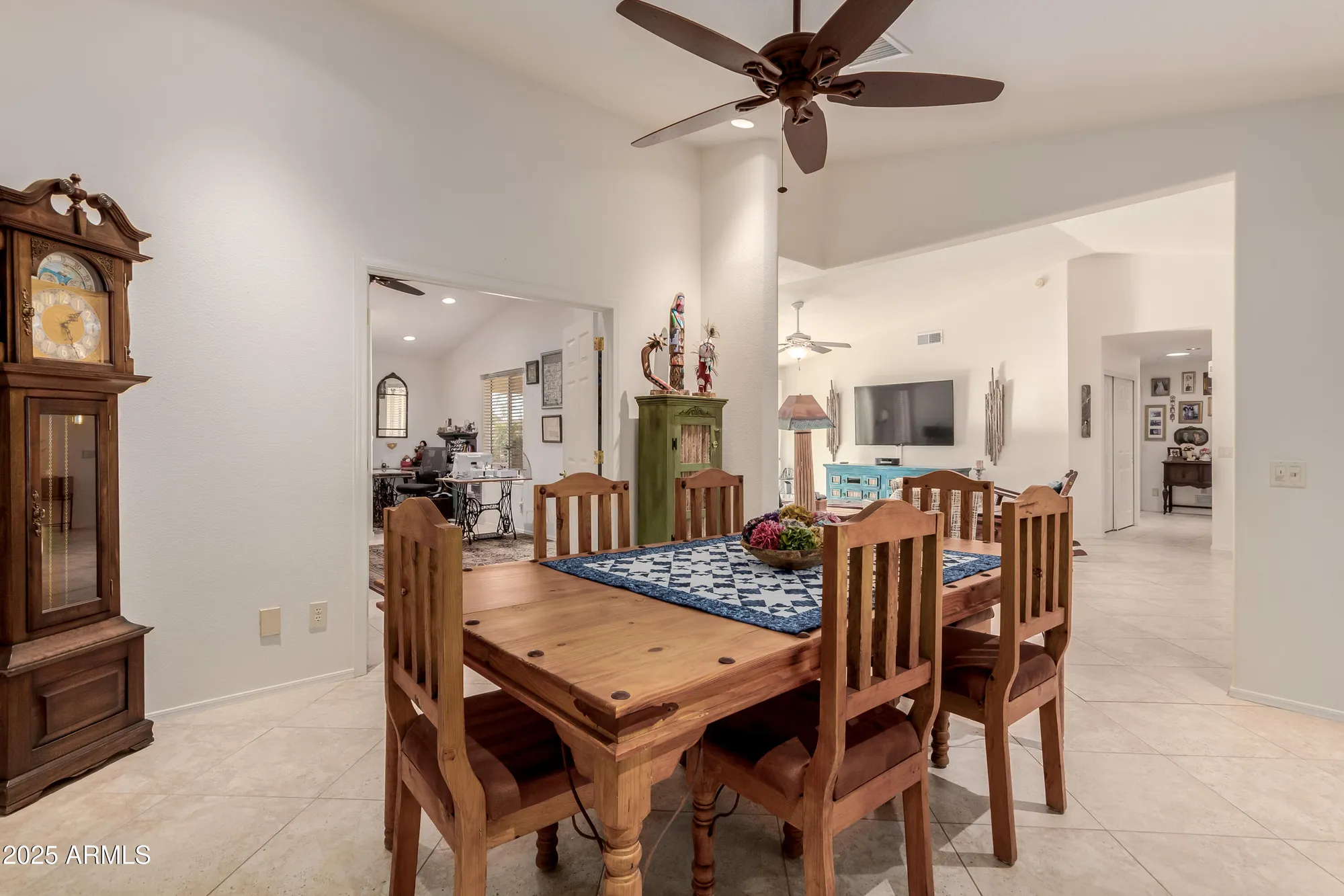 Property Slideshow image 13 of 25 | 26242 s thistle ln, Sun Lakes, AZ, 85248