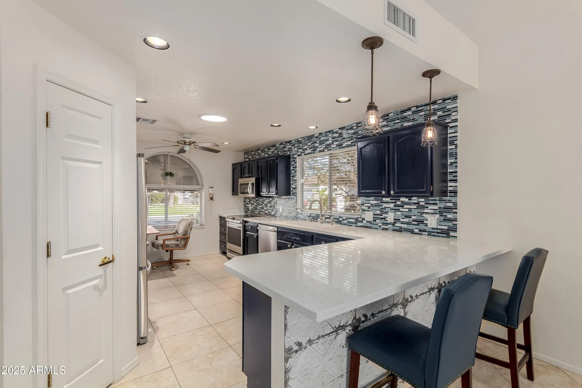 Property Slideshow image 8 of 25 | 26242 s thistle ln, Sun Lakes, AZ, 85248