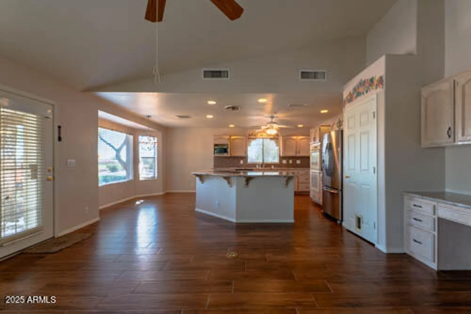 Property Slideshow image 11 of 35 | 11303 e laguna azul cir, Mesa, AZ, 85209