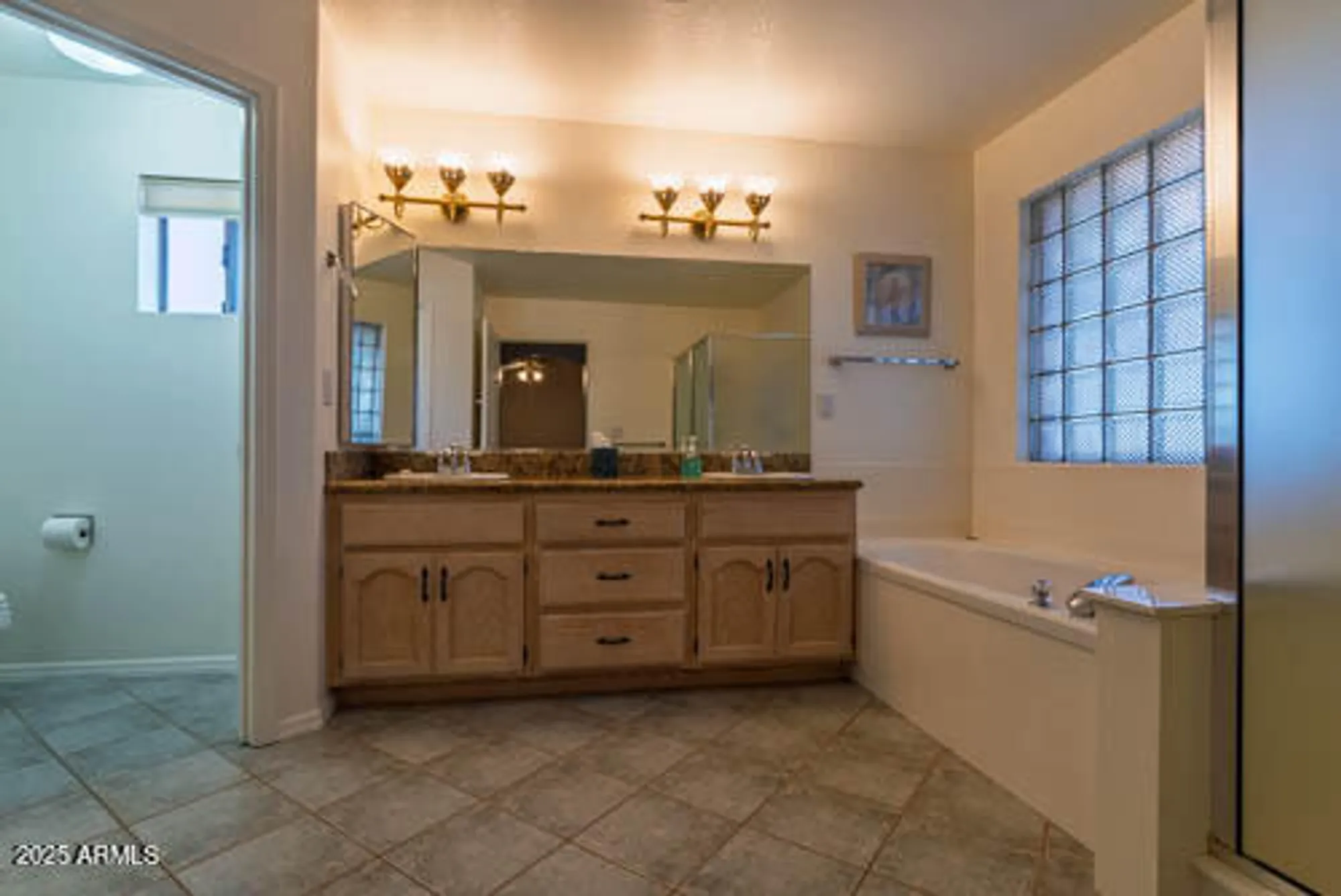 Property Slideshow image 21 of 35 | 11303 e laguna azul cir, Mesa, AZ, 85209