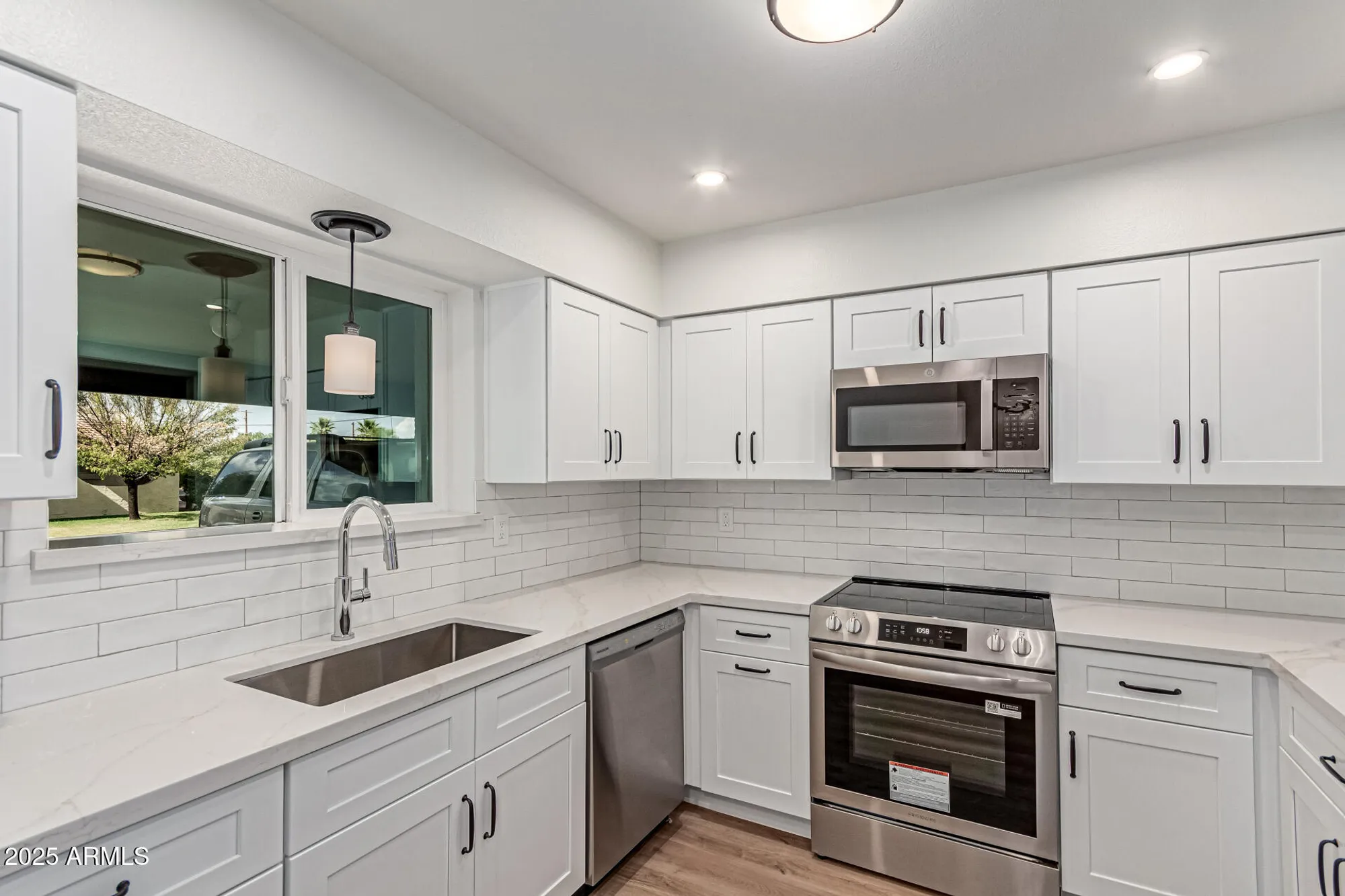 Property Slideshow image 3 of 26 | 131 n higley rd 21, Mesa, AZ, 85205