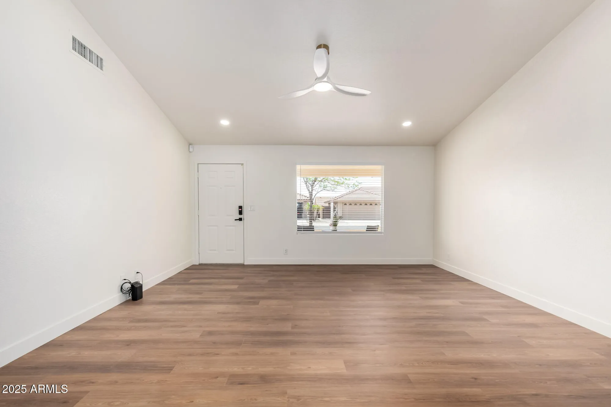 Property Slideshow image 5 of 22 | 10832 e keats ave, Mesa, AZ, 85209