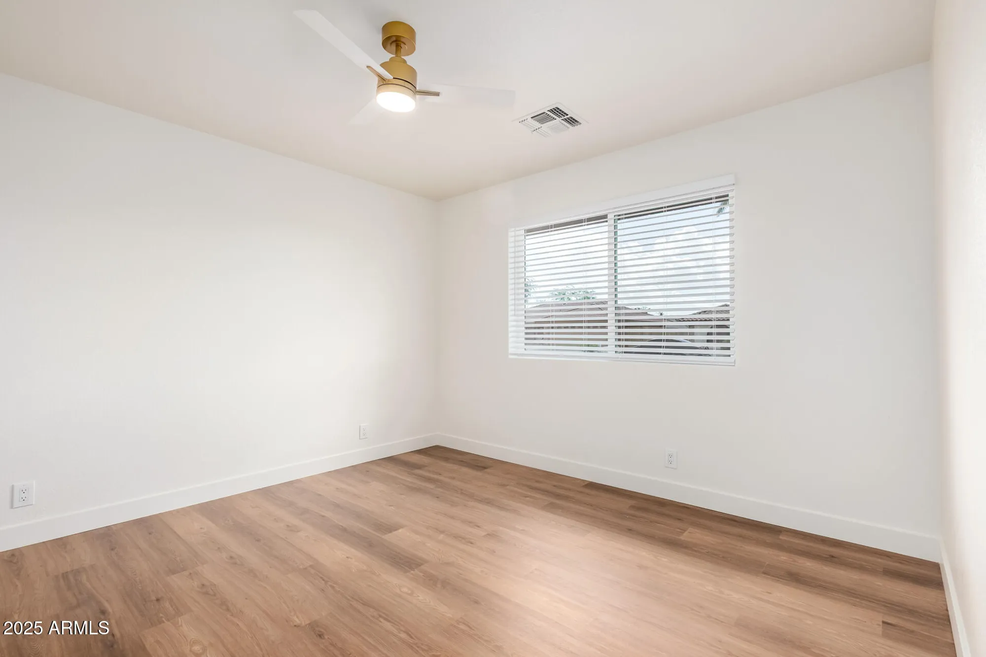 Property Slideshow image 16 of 22 | 10832 e keats ave, Mesa, AZ, 85209