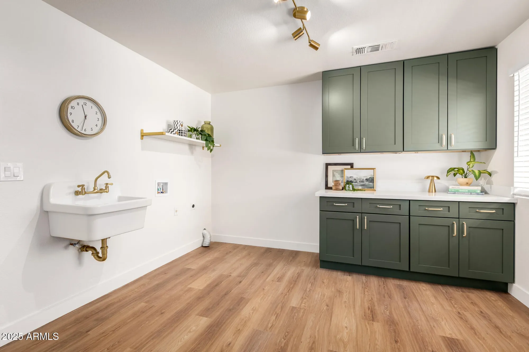 Property Slideshow image 19 of 22 | 10832 e keats ave, Mesa, AZ, 85209