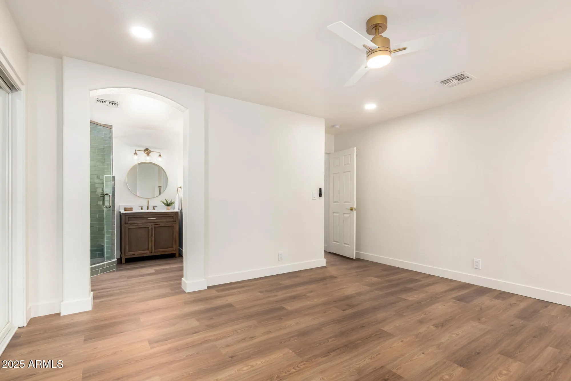 Property Slideshow image 13 of 22 | 10832 e keats ave, Mesa, AZ, 85209