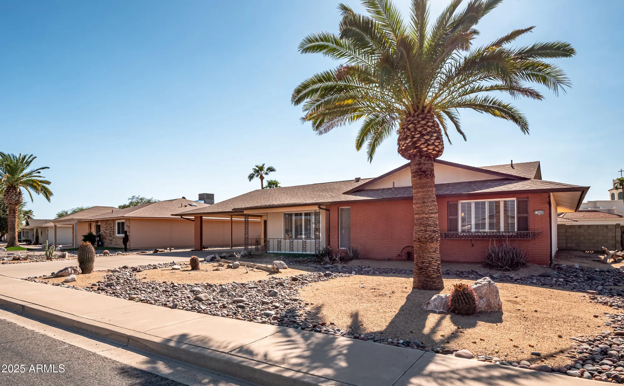 Property Slideshow image 9 of 20 | 17646 n whispering oaks dr, Sun City West, AZ, 85375