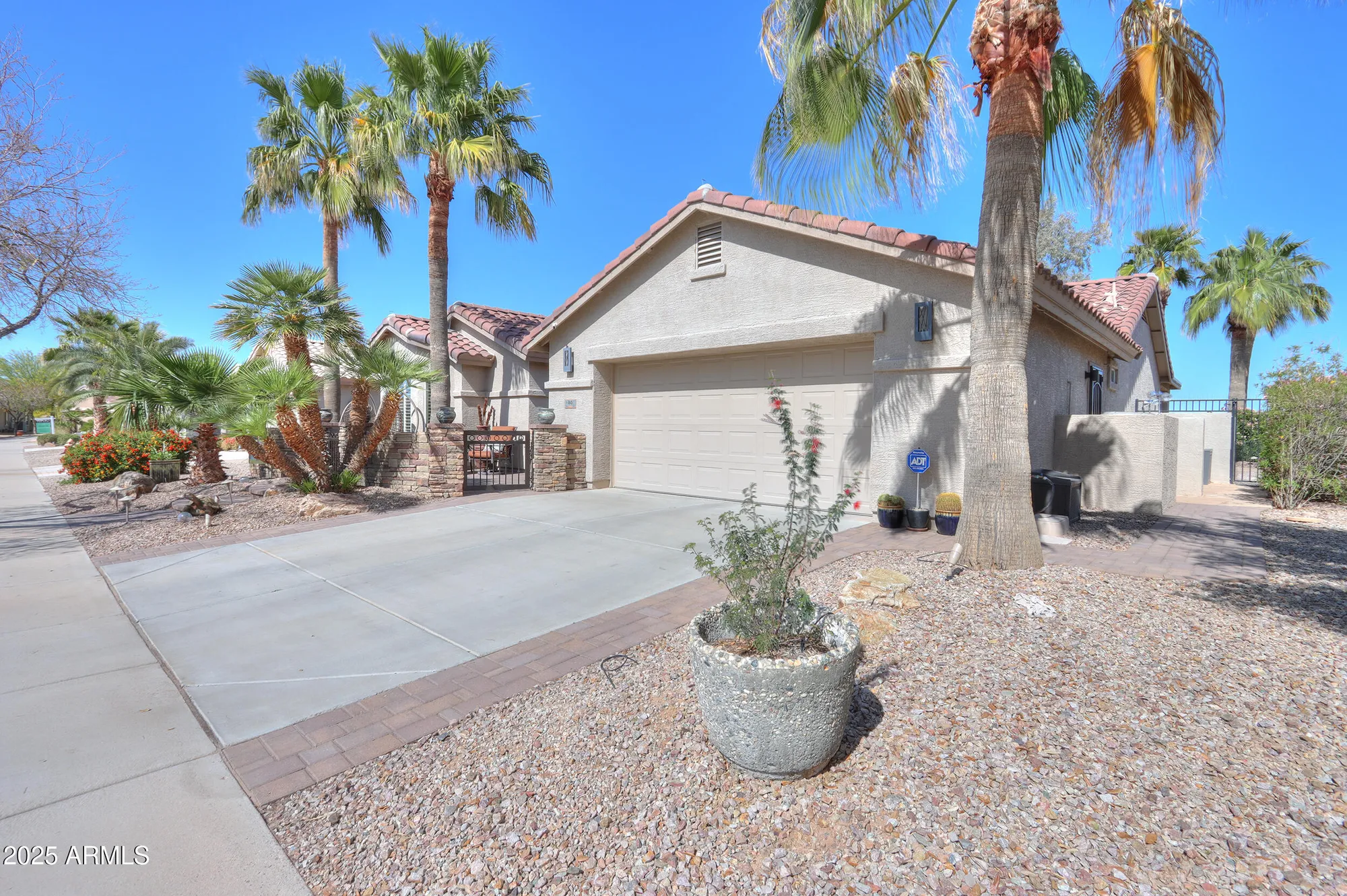 Property Slideshow image 3 of 65 | 80 s laura ln, Casa Grande, AZ, 85194