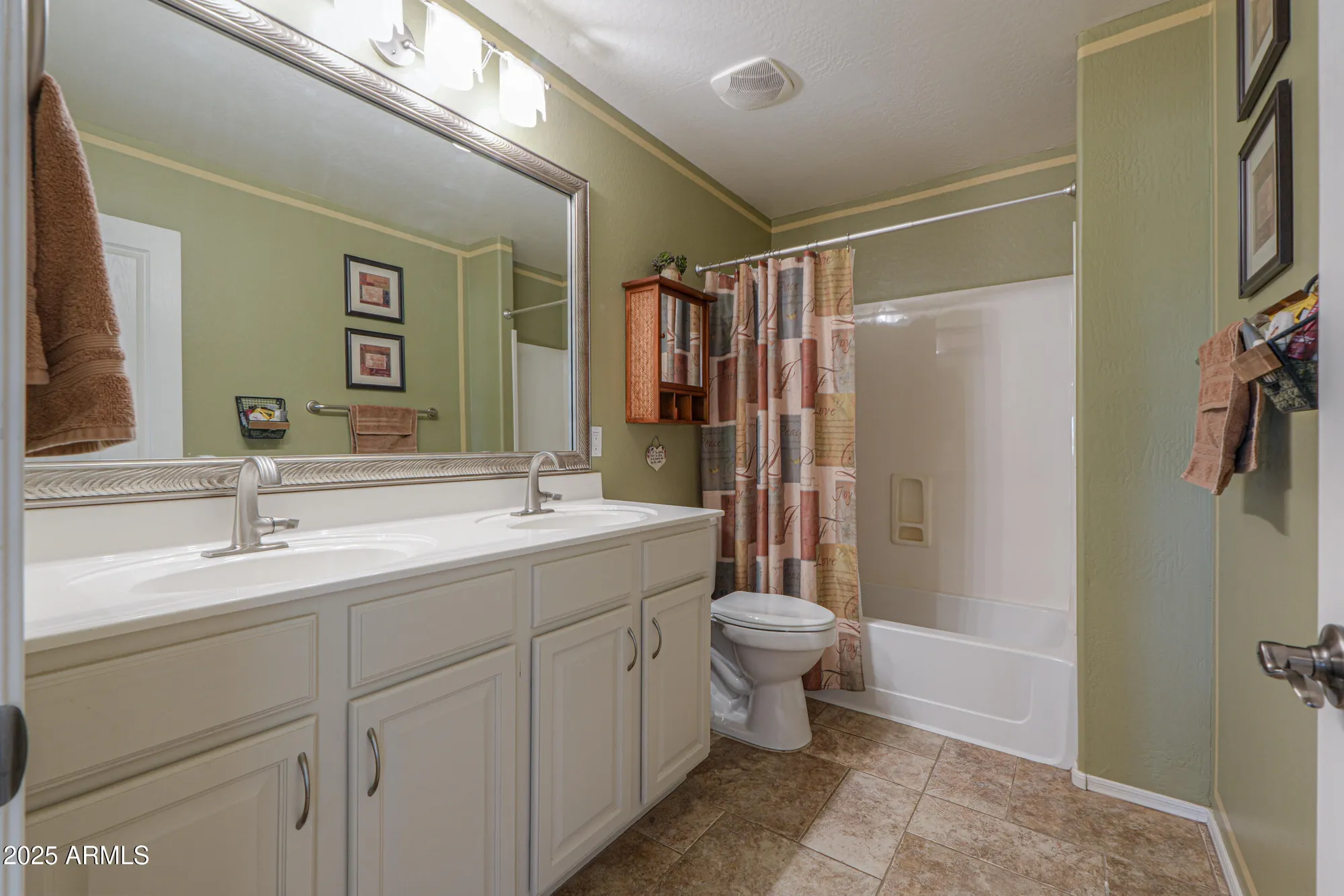 Property Slideshow image 14 of 65 | 80 s laura ln, Casa Grande, AZ, 85194