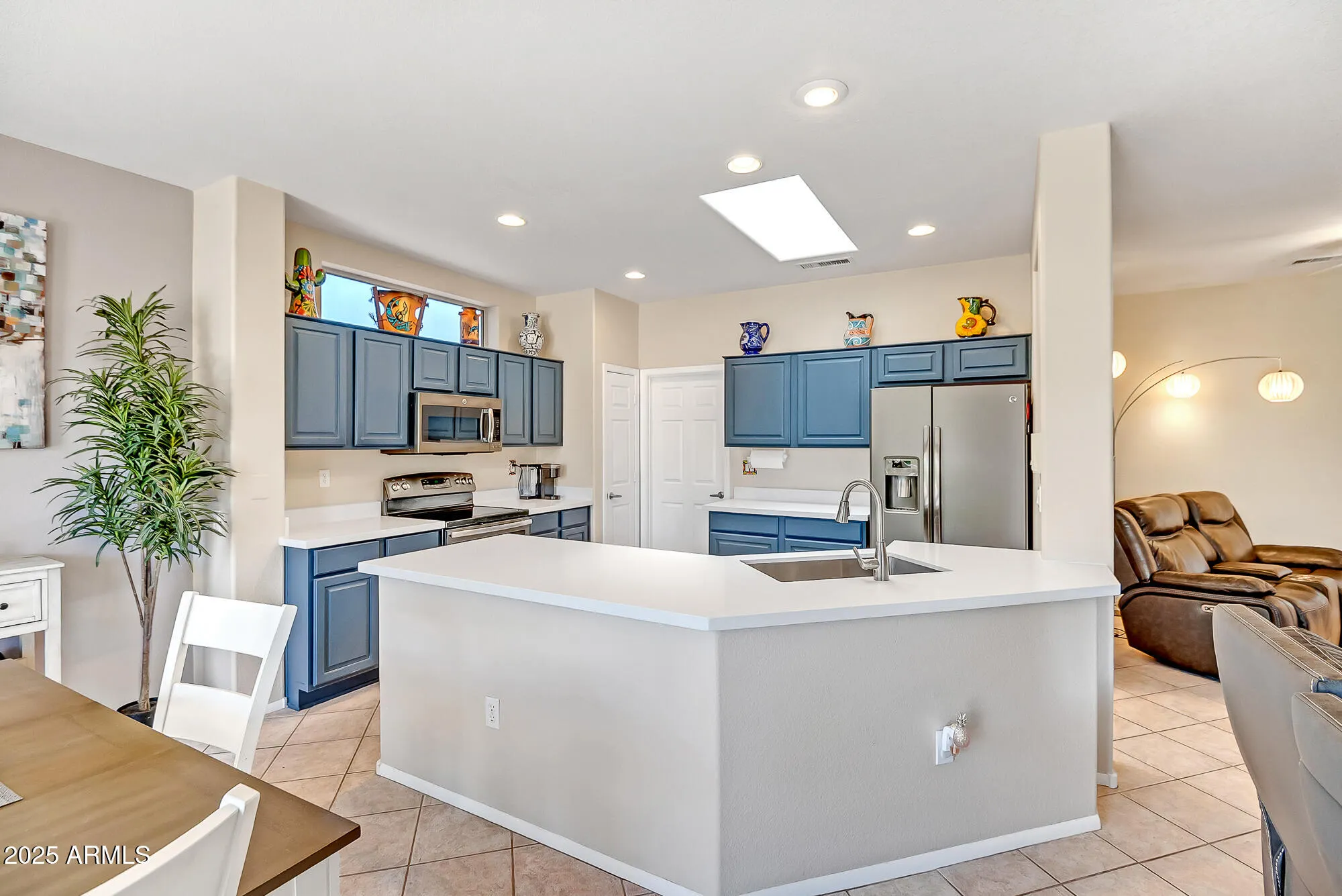 Property Slideshow image 6 of 17 | 15314 w pantano dr, Surprise, AZ, 85374