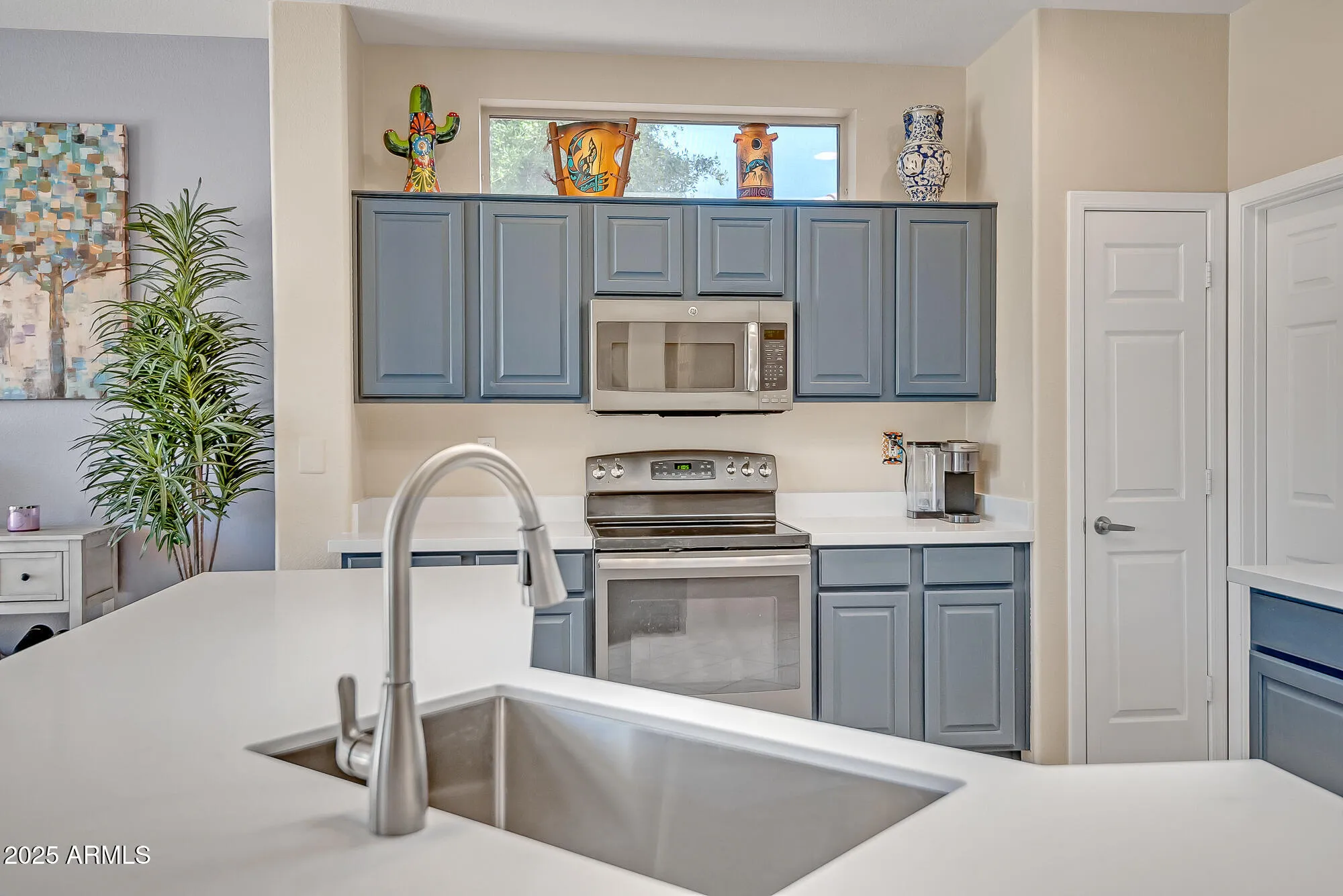 Property Slideshow image 7 of 17 | 15314 w pantano dr, Surprise, AZ, 85374