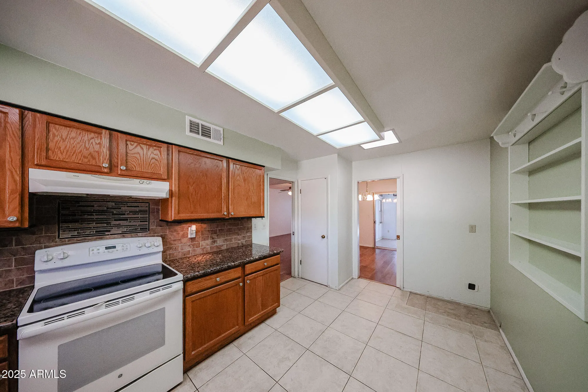 Property Slideshow image 5 of 30 | 10301 w salem dr, Sun City, AZ, 85351