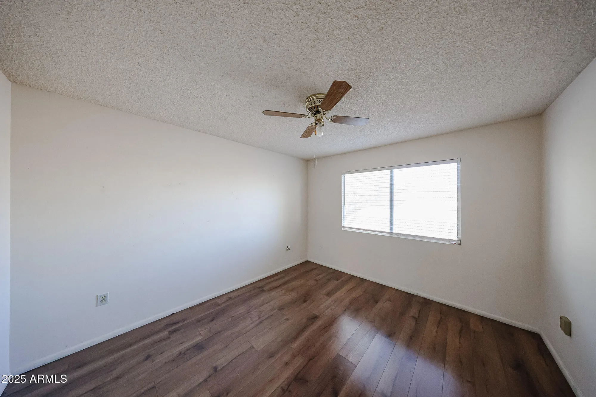 Property Slideshow image 15 of 30 | 10301 w salem dr, Sun City, AZ, 85351