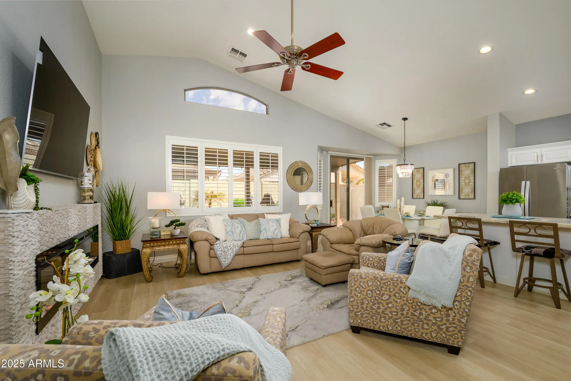 Property Slideshow image 6 of 32 | 17612 w ingleside dr, Surprise, AZ, 85374