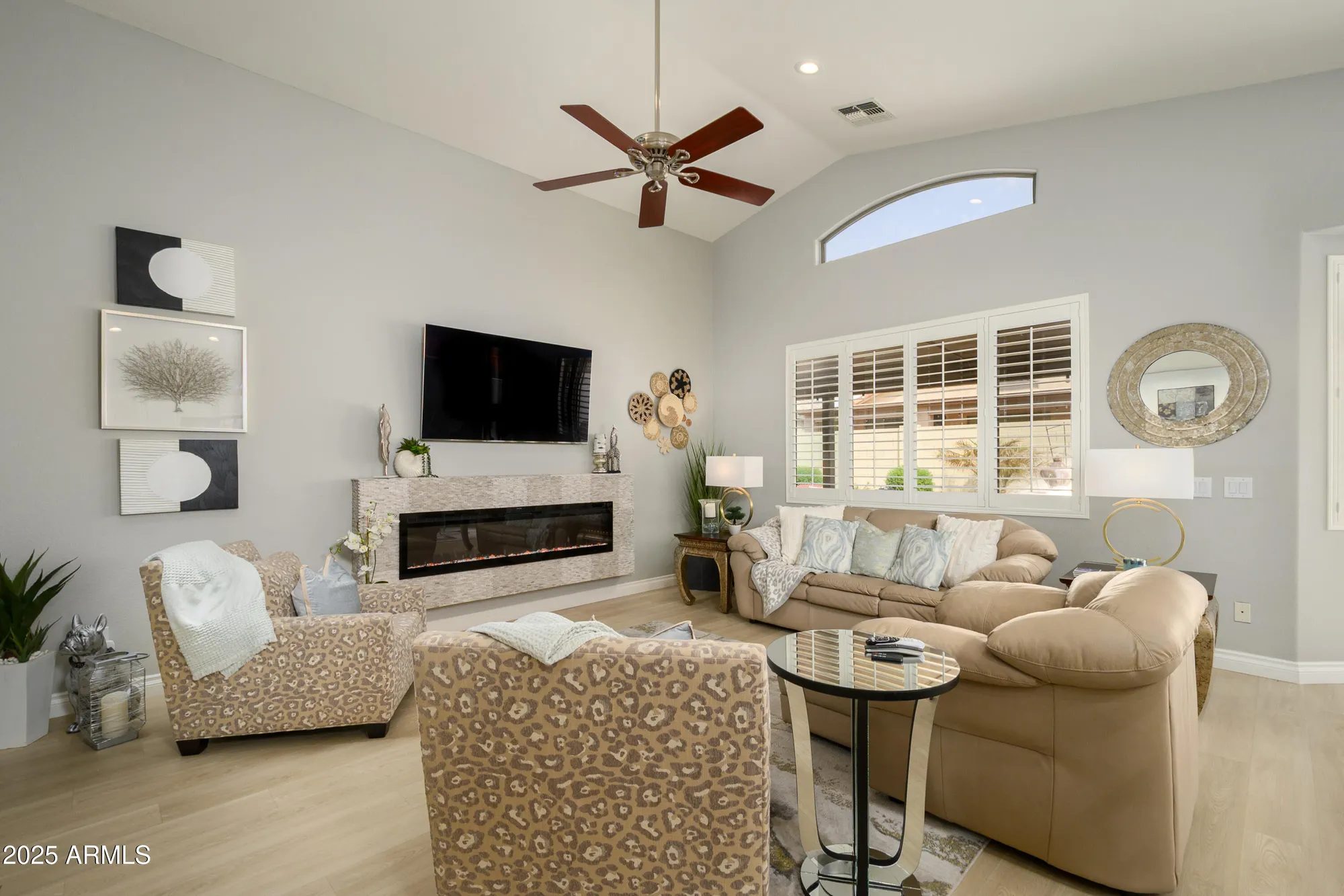 Property Slideshow image 7 of 32 | 17612 w ingleside dr, Surprise, AZ, 85374