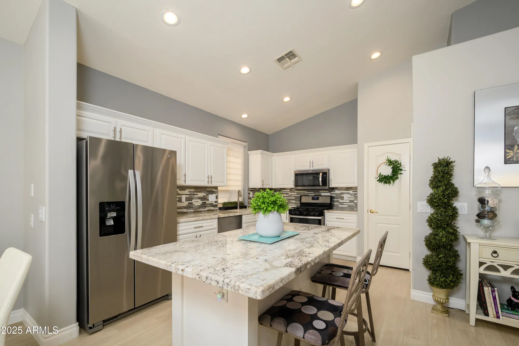 Property Slideshow image 11 of 32 | 17612 w ingleside dr, Surprise, AZ, 85374