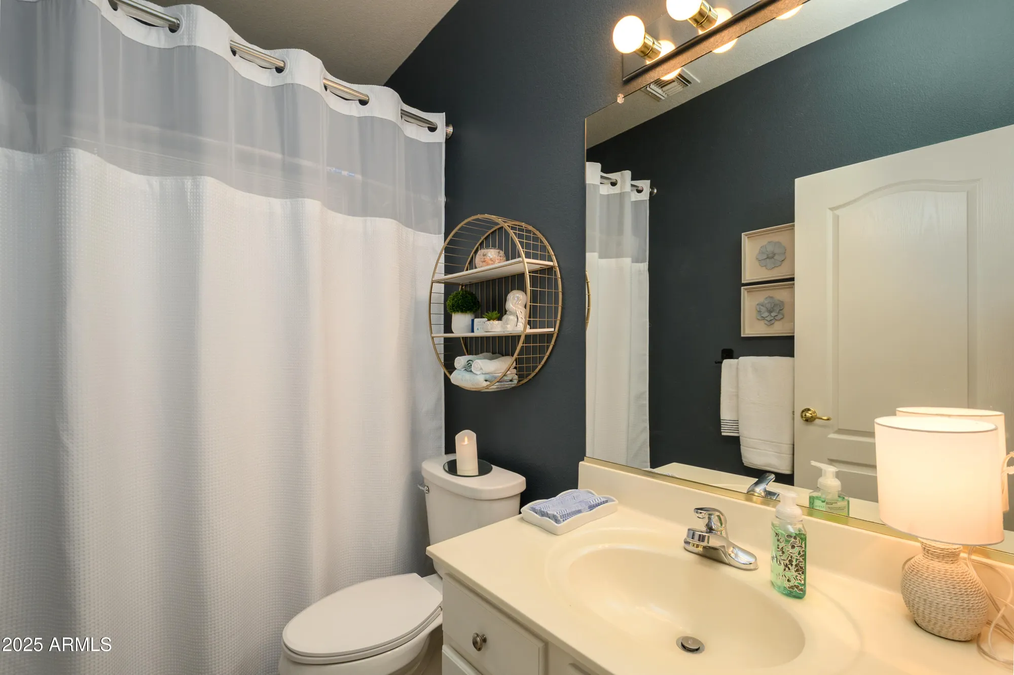 Property Slideshow image 19 of 32 | 17612 w ingleside dr, Surprise, AZ, 85374