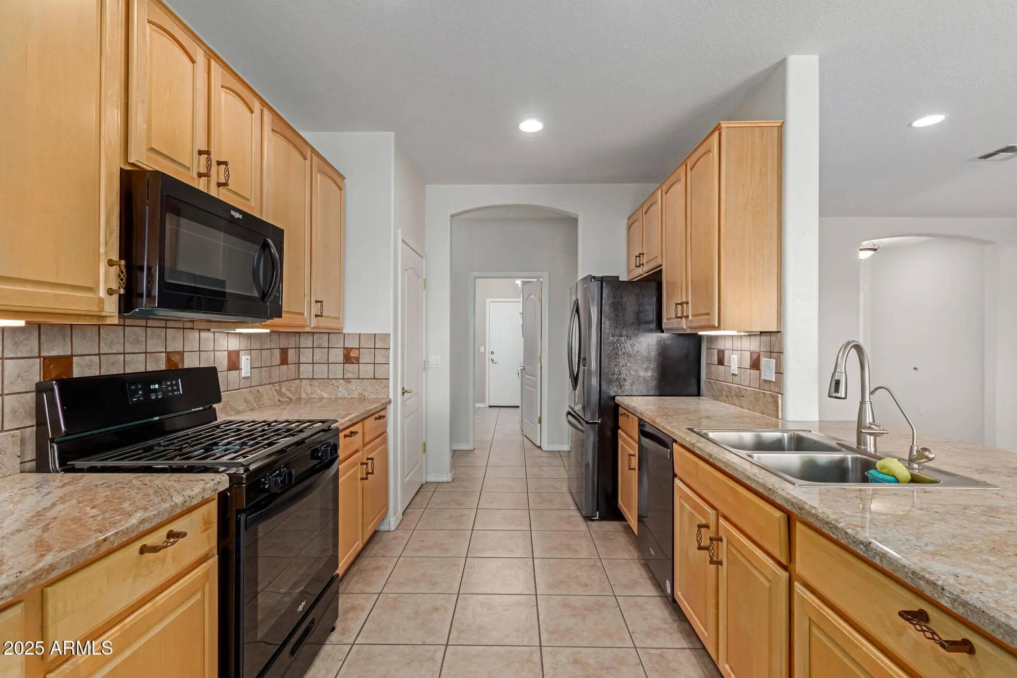 Property Slideshow image 11 of 27 | 3161 e gleneagle dr, Chandler, AZ, 85249