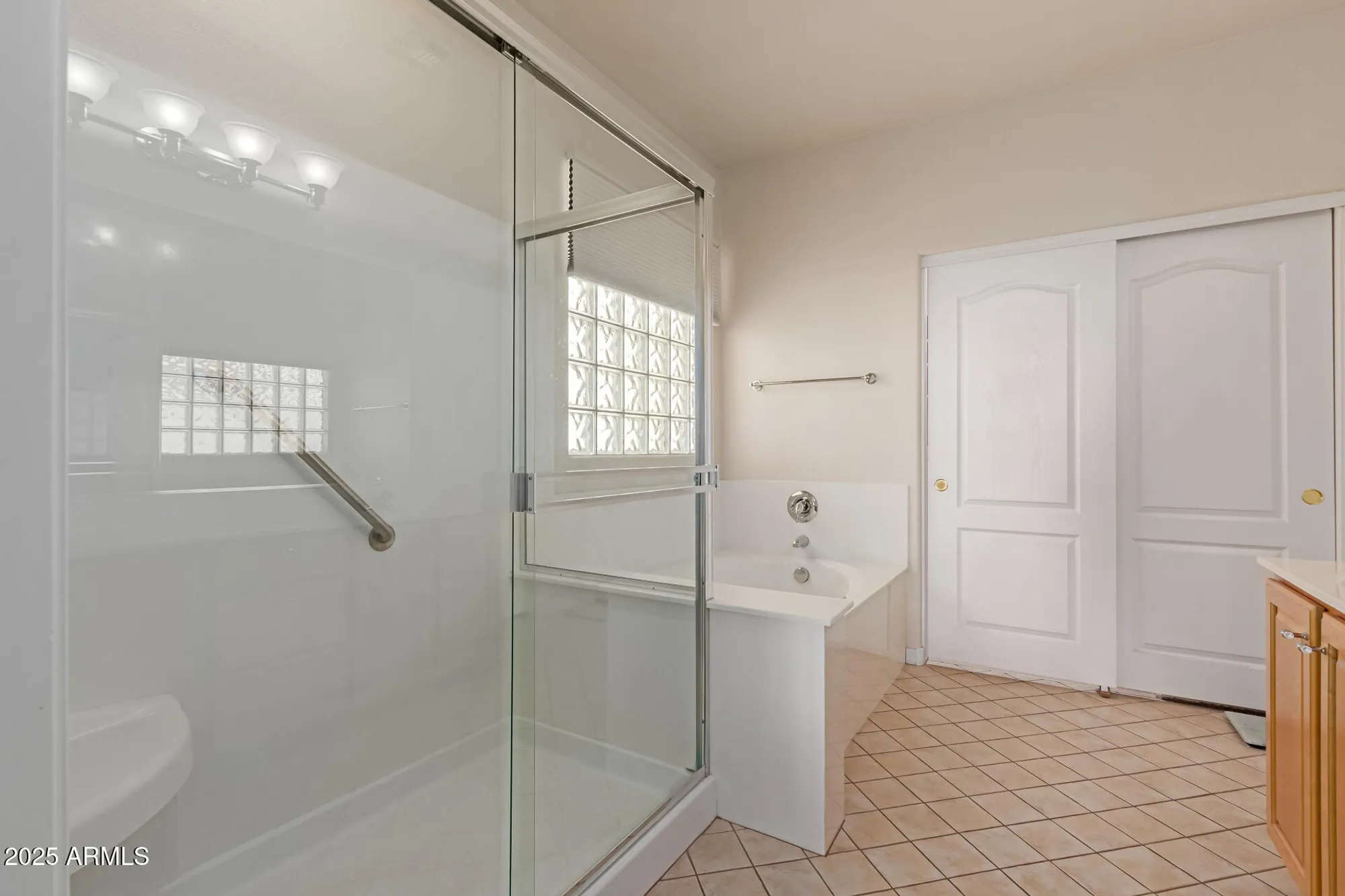 Property Slideshow image 17 of 27 | 3161 e gleneagle dr, Chandler, AZ, 85249