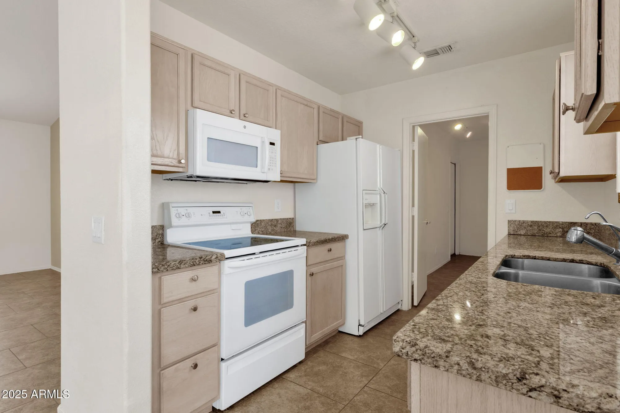 Property Slideshow image 6 of 36 | 6942 s championship dr, Chandler, AZ, 85249