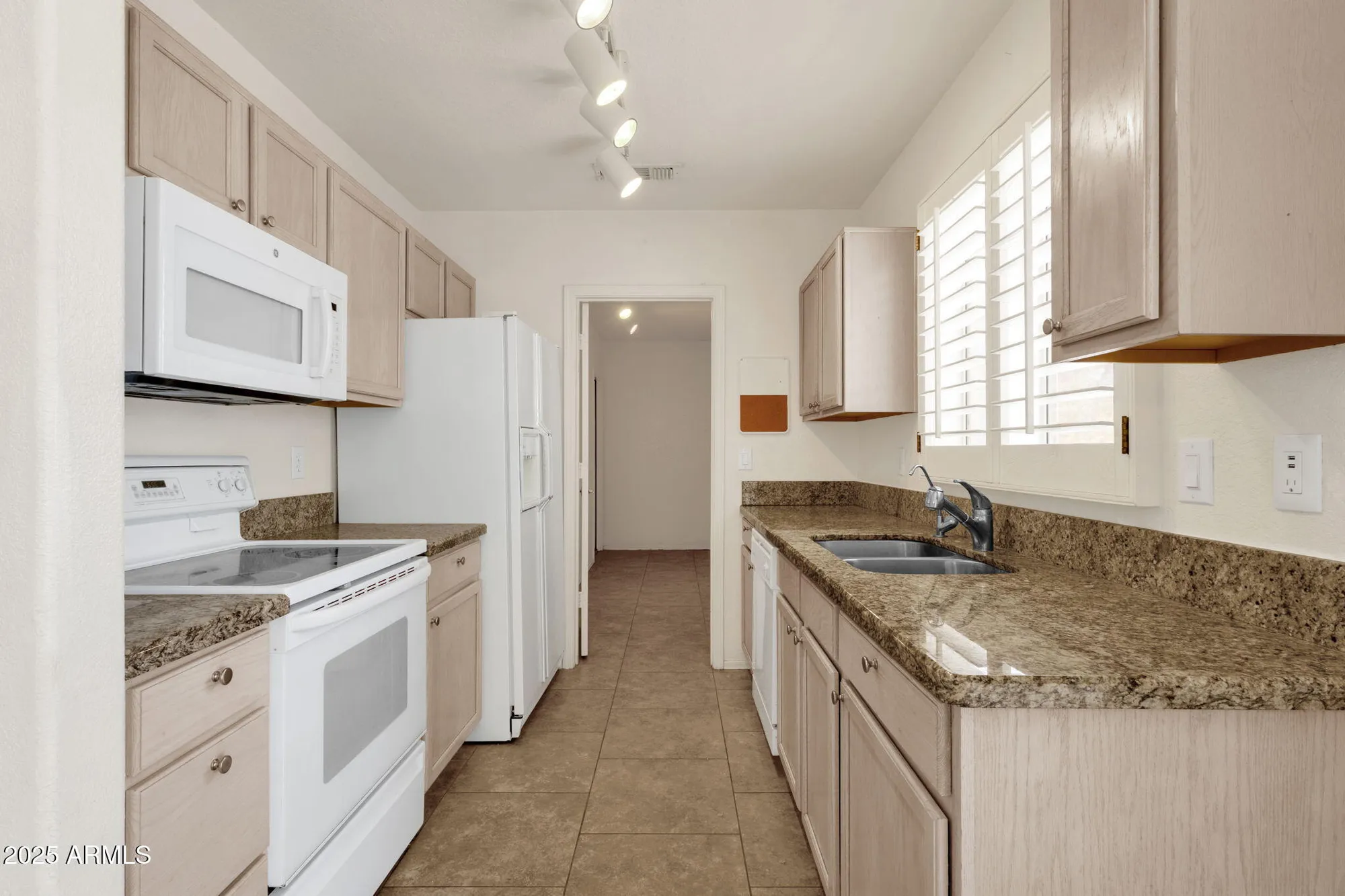 Property Slideshow image 7 of 36 | 6942 s championship dr, Chandler, AZ, 85249